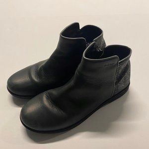 Geox Respira Women's Boots Booties Italian Patent Size 35 US Size 5 Black